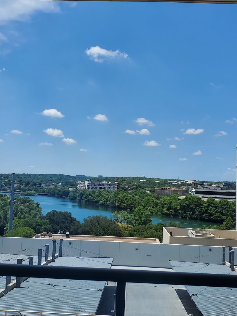 A Short Hop to Downtown Austin