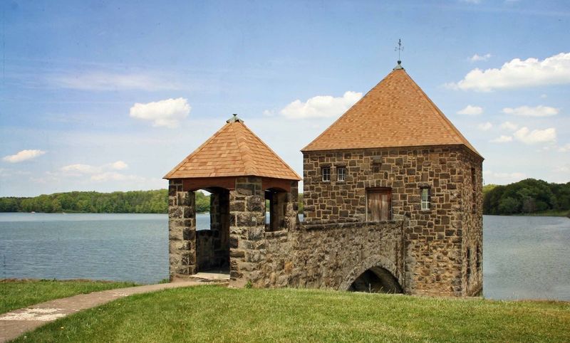 A Simple Getaway Close to Small-Town Comforts A Simple Getaway Close to Small-Town Comforts