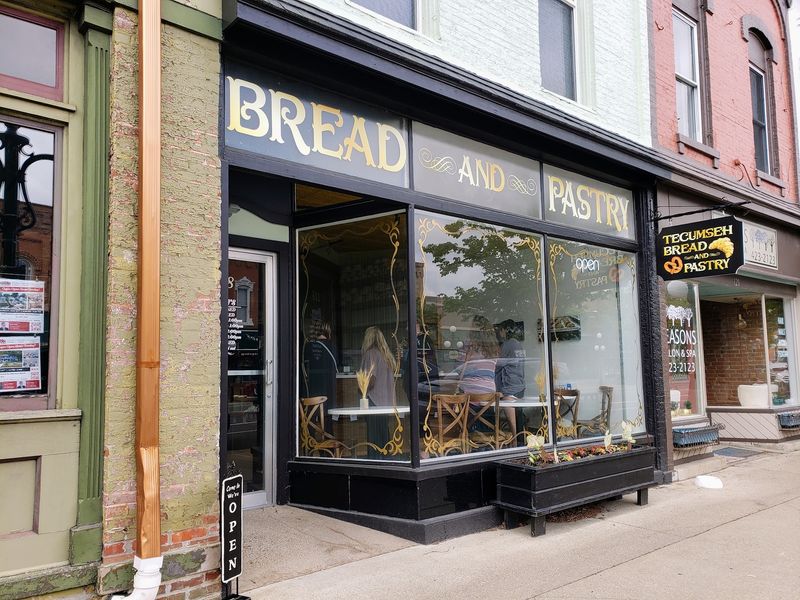 A Small Downtown Shop With A Big Bakery Presence A Small Downtown Shop With A Big Bakery Presence