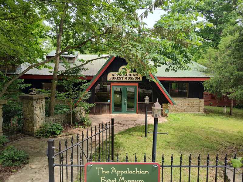 A Small Museum Makes the Visit Easier