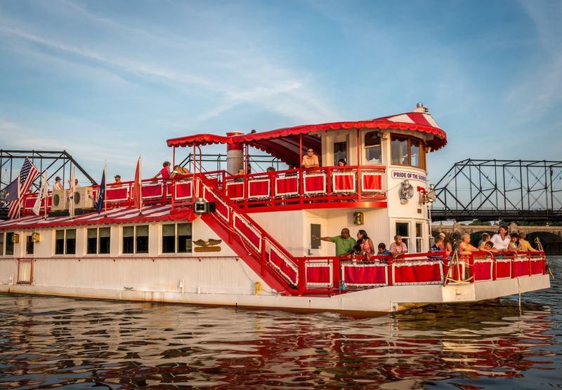 A Smooth 45-Minute Escape On The Water