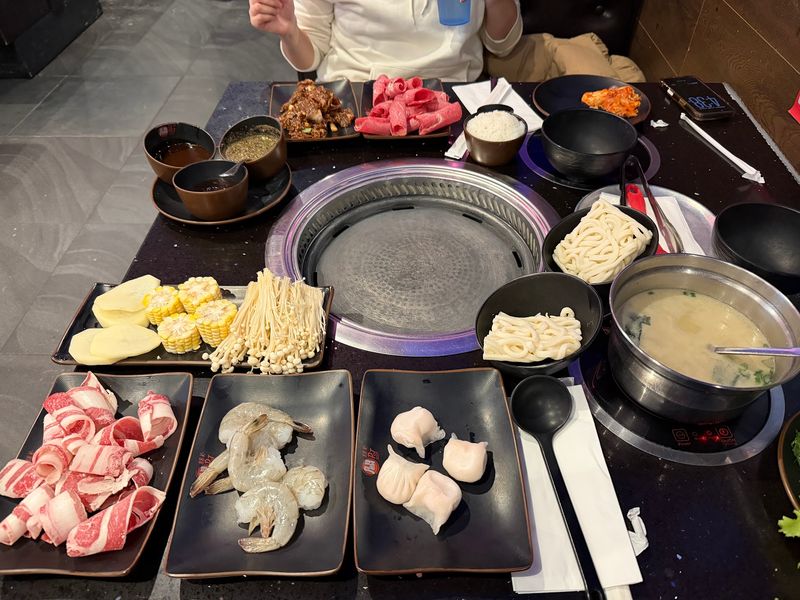 A Table That Turns Dinner Into an Event