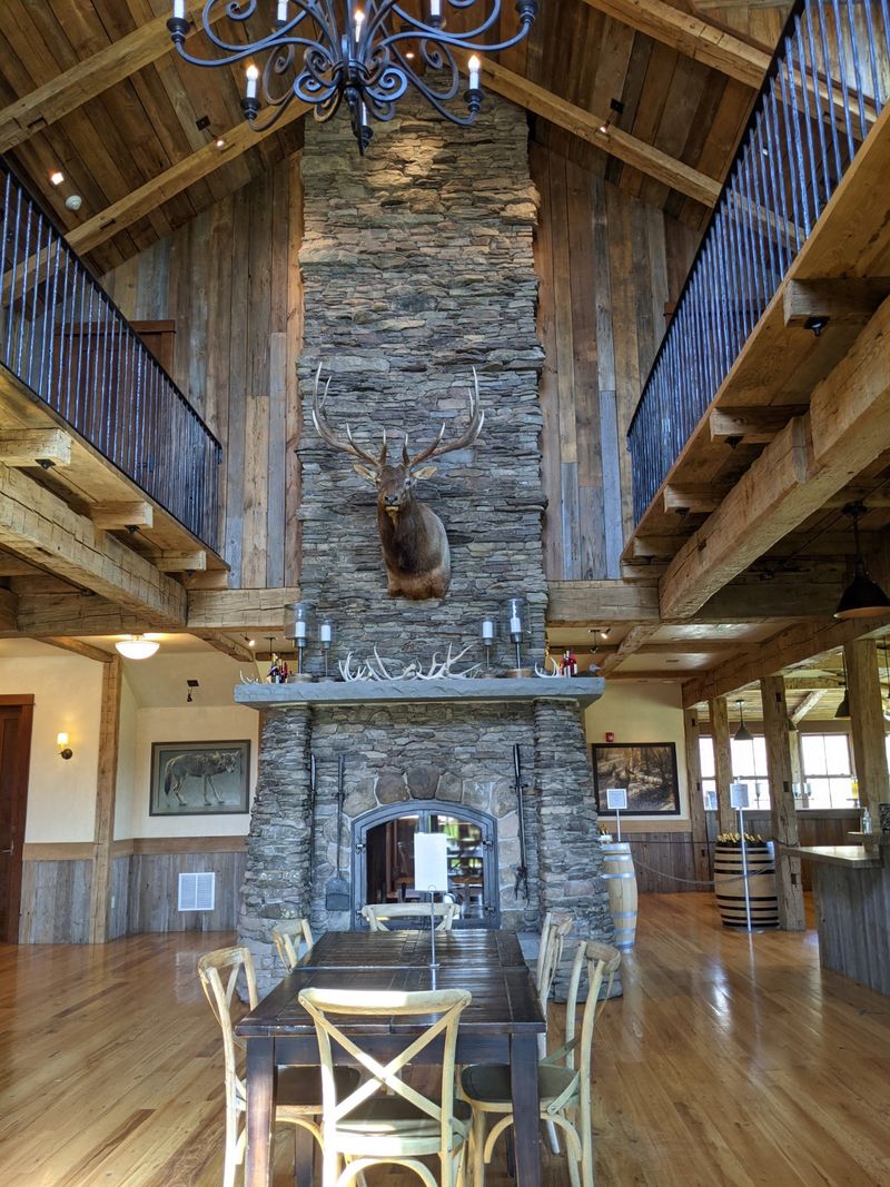 A Tasting Room With Cabin-Style Comfort