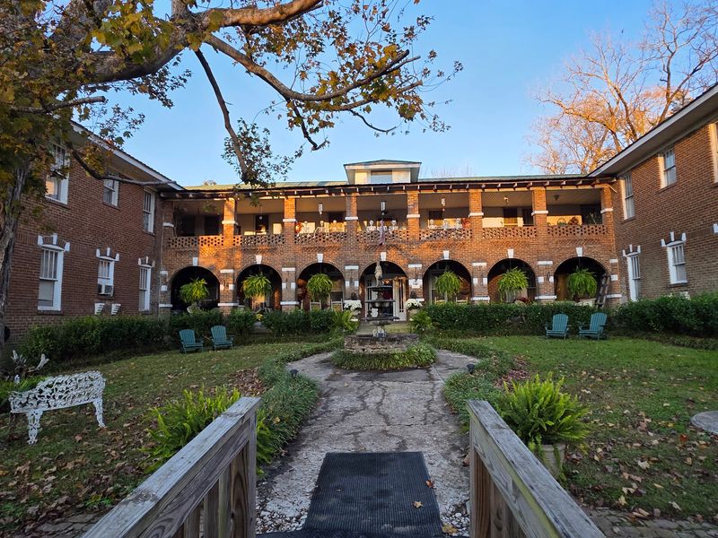 A Tiny Tennessee Town With a Seriously Haunted Reputation