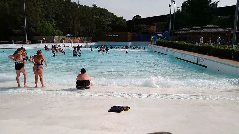 A Wave Pool That Turns Swimming Into a Party