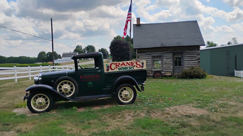 A family-run mix of cafe, bakery, and winery broadens the stop A family-run mix of cafe, bakery, and winery broadens the stop