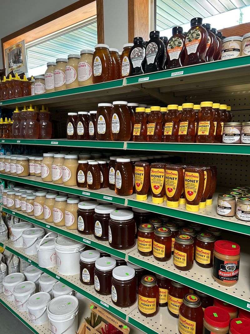 Amish-Made Rhythm Gives the Store Its Character
