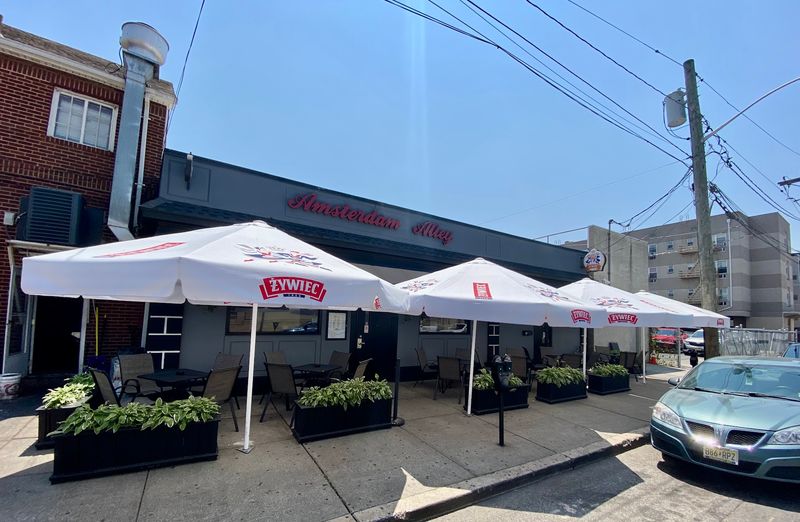 Amsterdam Alley Bar and Lounge - Linden