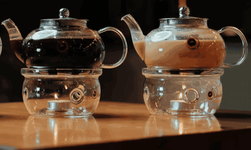 An Eight-Generation Story in the Cup An Eight-Generation Story in the Cup