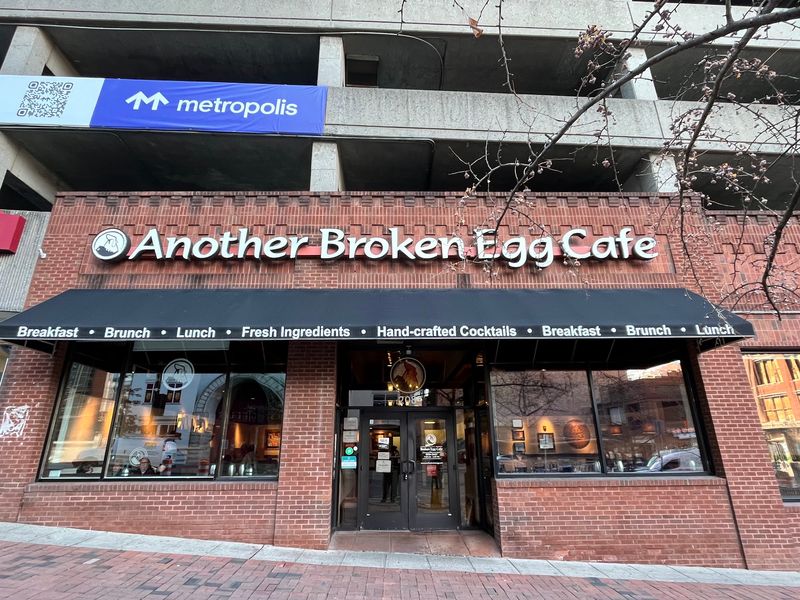 Another Broken Egg Cafe - Nashville
