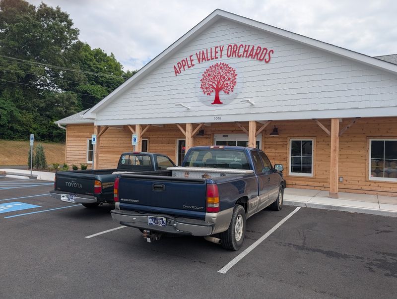 Apple Valley Orchard, Cleveland Apple Valley Orchard, Cleveland