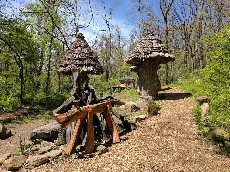 Art Installations Bring Surprise to the Paths Art Installations Bring Surprise to the Paths