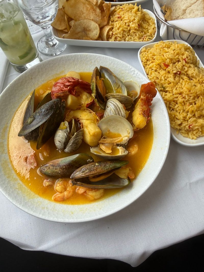 Avo's Ria Mar - South River