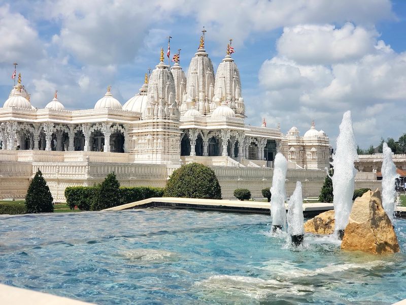 BAPS Shri Swaminarayan Mandir (Stafford) BAPS Shri Swaminarayan Mandir (Stafford)