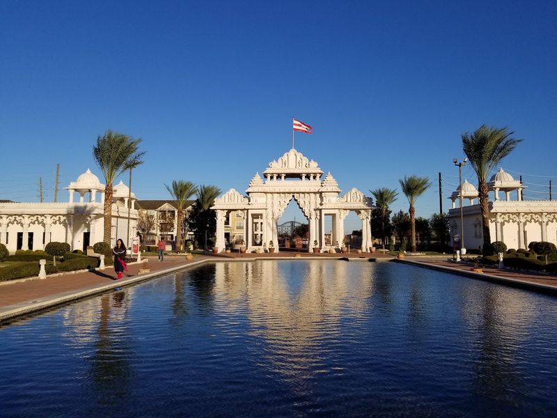 BAPS Shri Swaminarayan Mandir (Stafford)