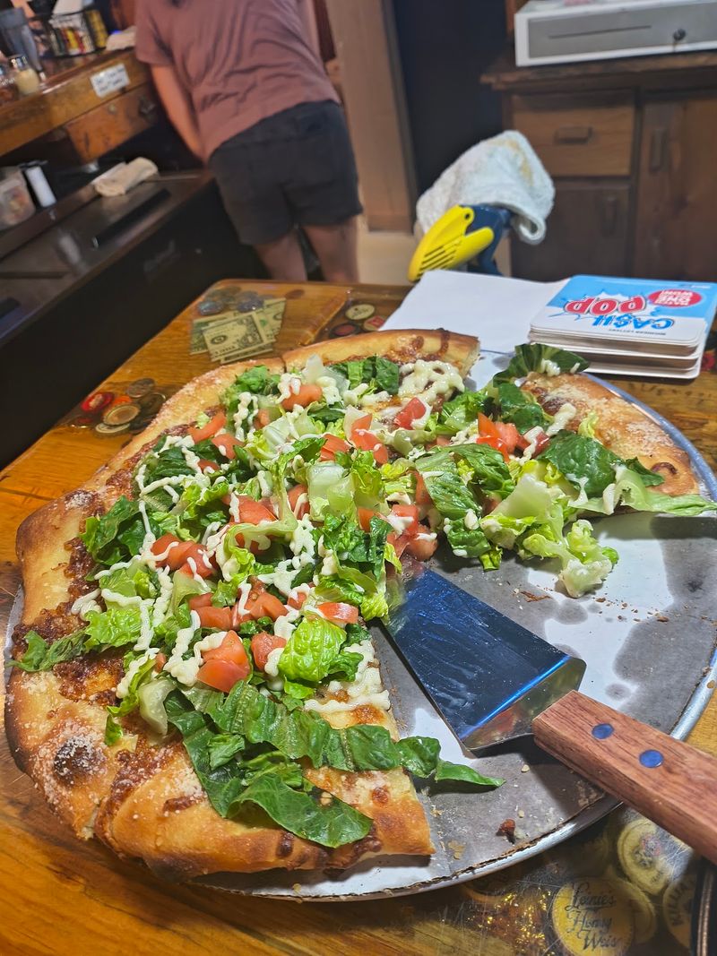 BLT Pizza Takes the Headliner Spot BLT Pizza Takes the Headliner Spot