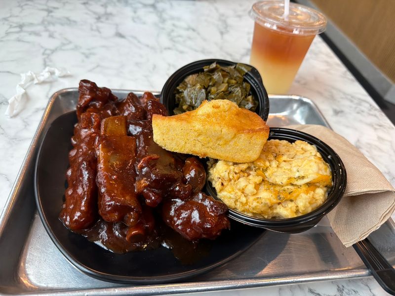 Baked Mac and Cheese and Candied Yams Steal the Spotlight Baked Mac and Cheese and Candied Yams Steal the Spotlight