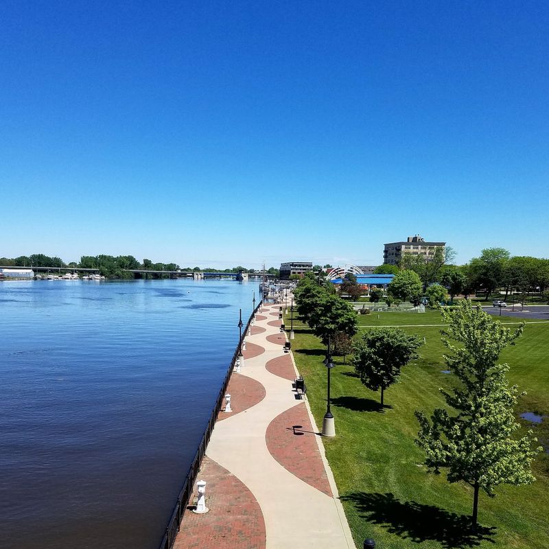 Bay City Riverwalk - Saginaw River, Bay City Bay City Riverwalk - Saginaw River, Bay City