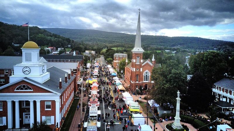 Bedford Fall Foliage Festival - Bedford