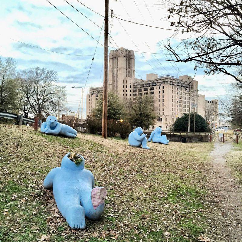 Big Kids Sculptures - Memphis Big Kids Sculptures - Memphis