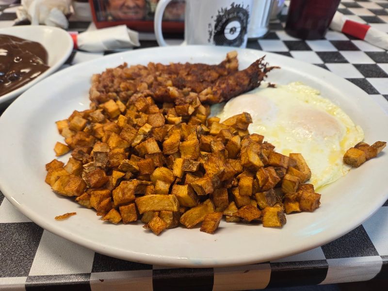 Big Portions, Classic Comfort Food, and No-Frills Appeal