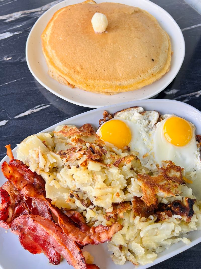 Big Portions Reward Hungry Travelers