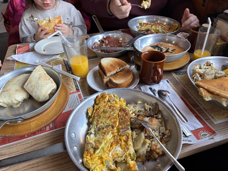 Big Portions Turn One Meal Into Two Big Portions Turn One Meal Into Two