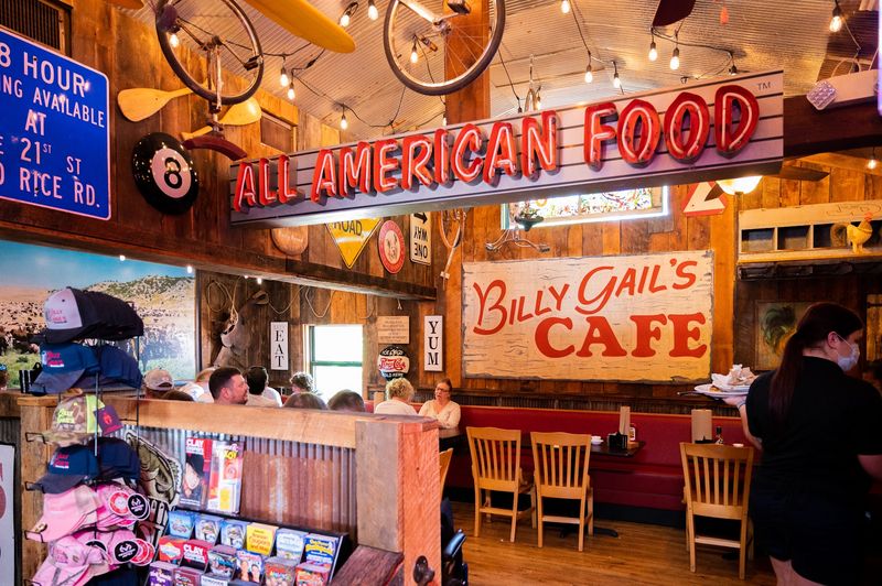 Billy Gail's At Hwy 265 - The 14-Inch Pancake Billy Gail's At Hwy 265 - The 14-Inch Pancake