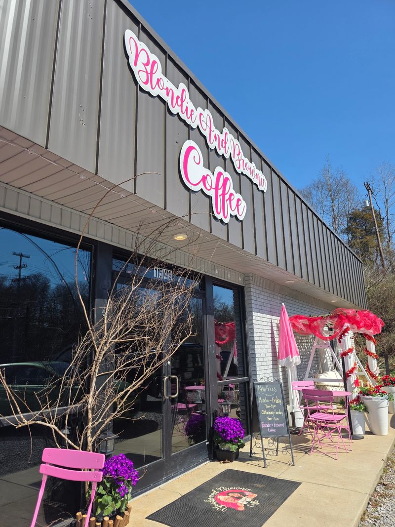 Blondie and Brownie Coffee Cafe - Clarksville Blondie and Brownie Coffee Cafe - Clarksville