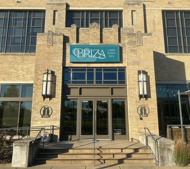 Briza, Memphis