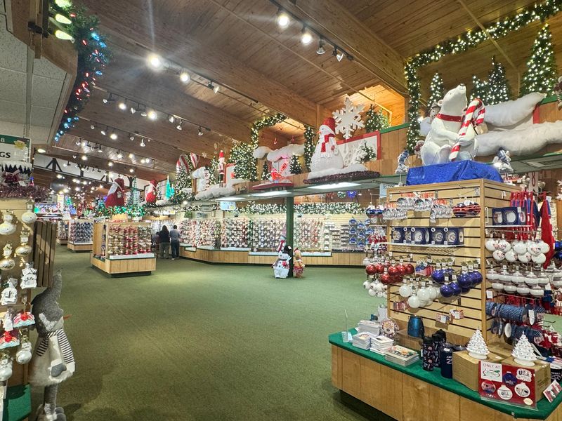 Bronner's Christmas Wonderland - Frankenmuth Bronner's Christmas Wonderland - Frankenmuth