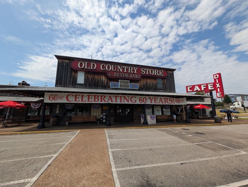 Brooks Shaw's Old Country Store, Jackson