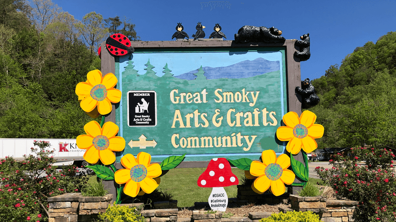 Browse the Great Smoky Arts & Crafts Community