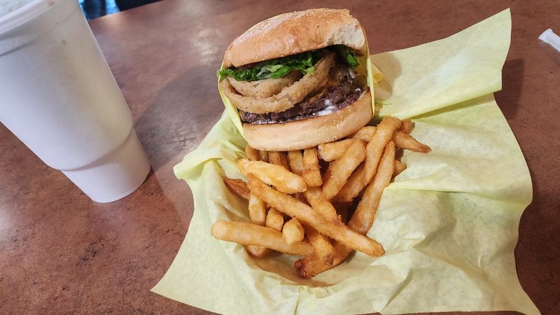Burgers That Hold Their Own Against the Fish Burgers That Hold Their Own Against the Fish