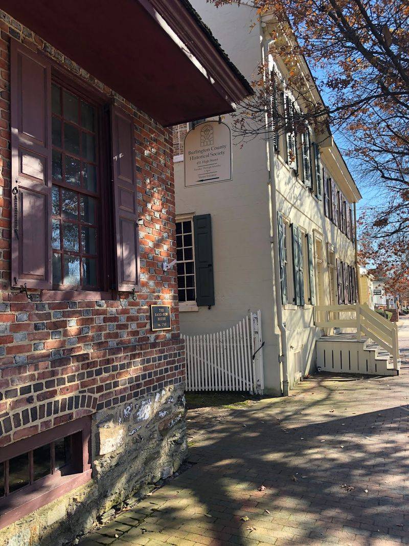 Burlington: Colonial Life on the Delaware
