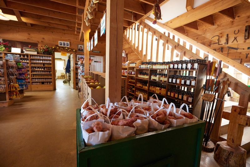 Bushels, Pecks, and Fresh Varieties Bushels, Pecks, and Fresh Varieties