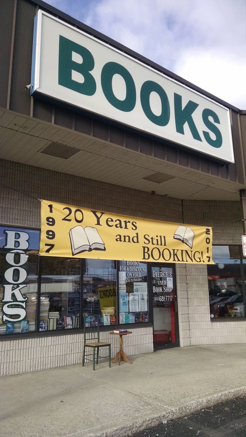 C. Simpson Used Book Shop - Gilbert