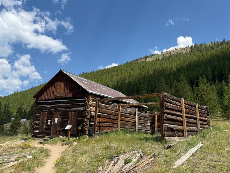 Independence Ghost Town (Near Aspen) Independence Ghost Town (Near Aspen)