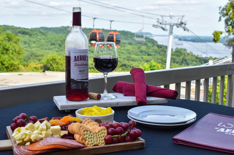 Mississippi River Views Steal the Show in Illinois