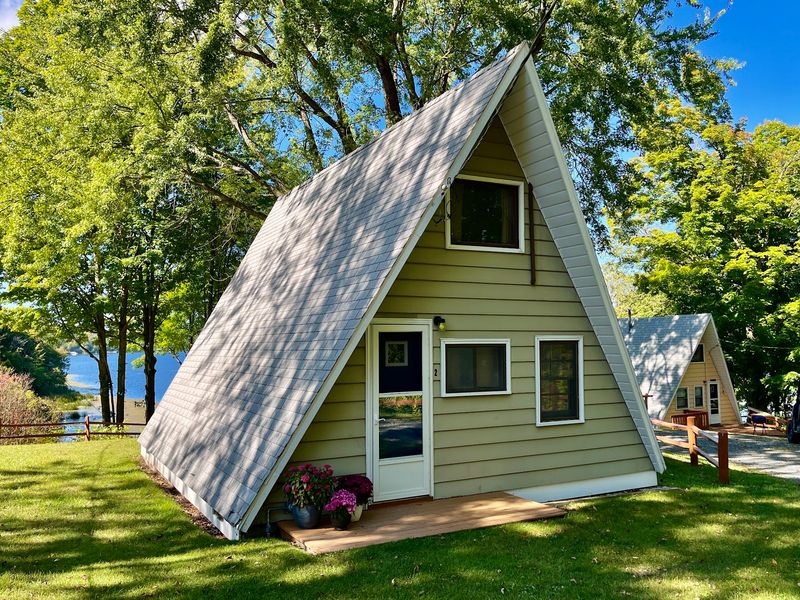 Cabins With Vintage Character, Minus the Rough Edges Cabins With Vintage Character, Minus the Rough Edges