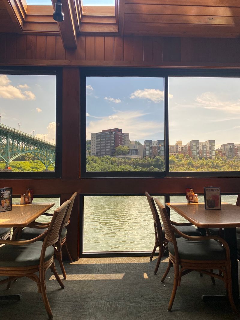 Calhoun's On The River - Knoxville Calhoun's On The River - Knoxville