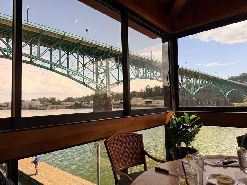 Calhoun's On The River, Knoxville Calhoun's On The River, Knoxville