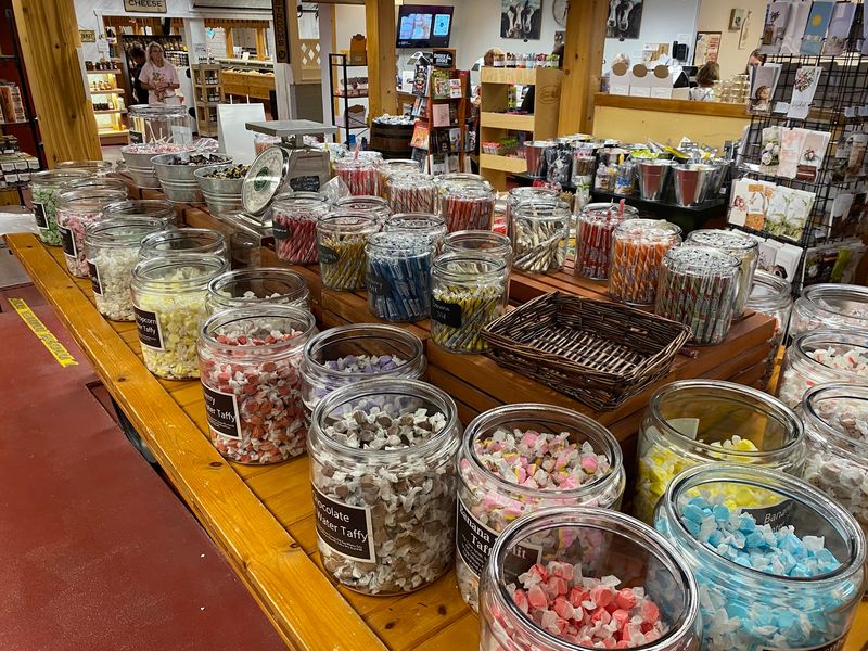 Candy, Chocolates, and Sweet Treats Candy, Chocolates, and Sweet Treats