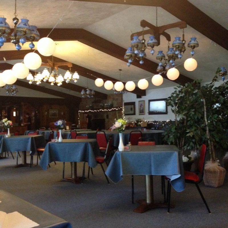 Capri Restaurant & Lounge - Lakeville