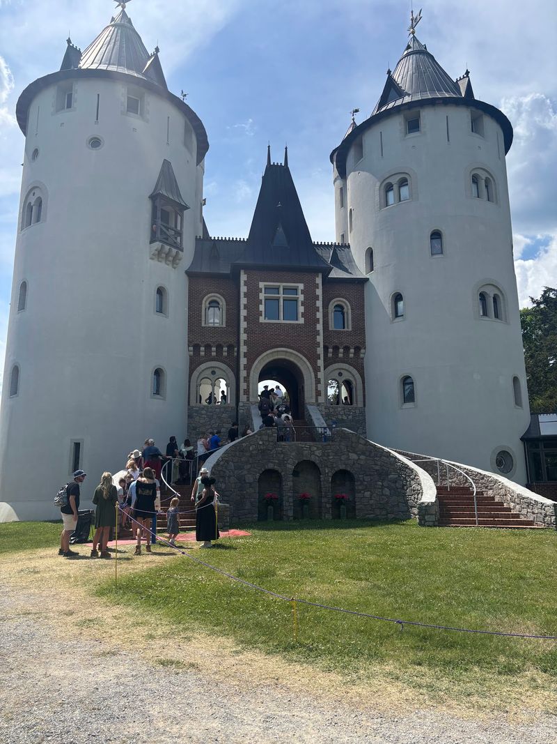 Castle Gwynn Castle Gwynn