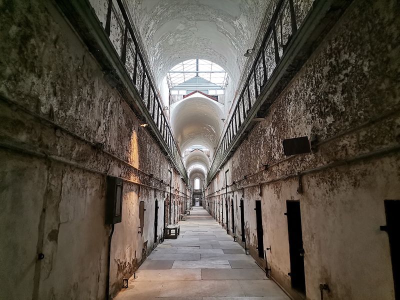 Cellblocks That Stretch Like Spokes Cellblocks That Stretch Like Spokes