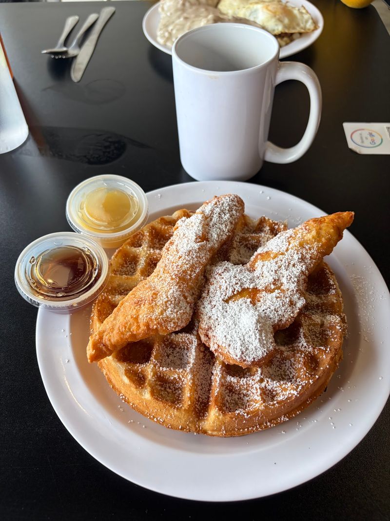 Chicken and Waffles Done the Tiffani's Way Chicken and Waffles Done the Tiffani's Way