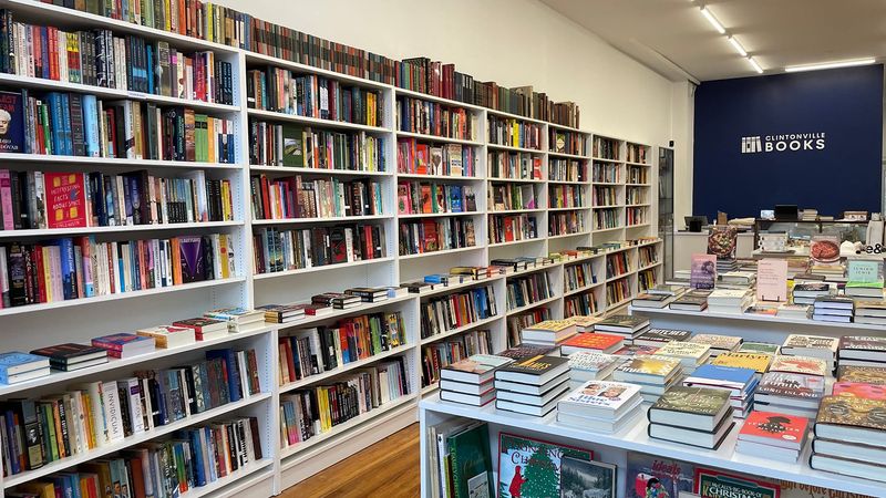 Clintonville Books (Columbus) Clintonville Books (Columbus)