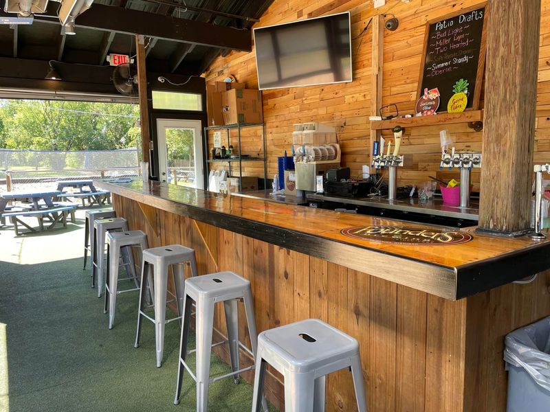 Coach’s Pub & Grill - Lansing