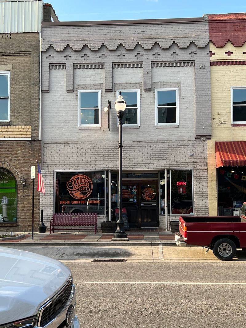 Collins River BBQ & Cafe, McMinnville
